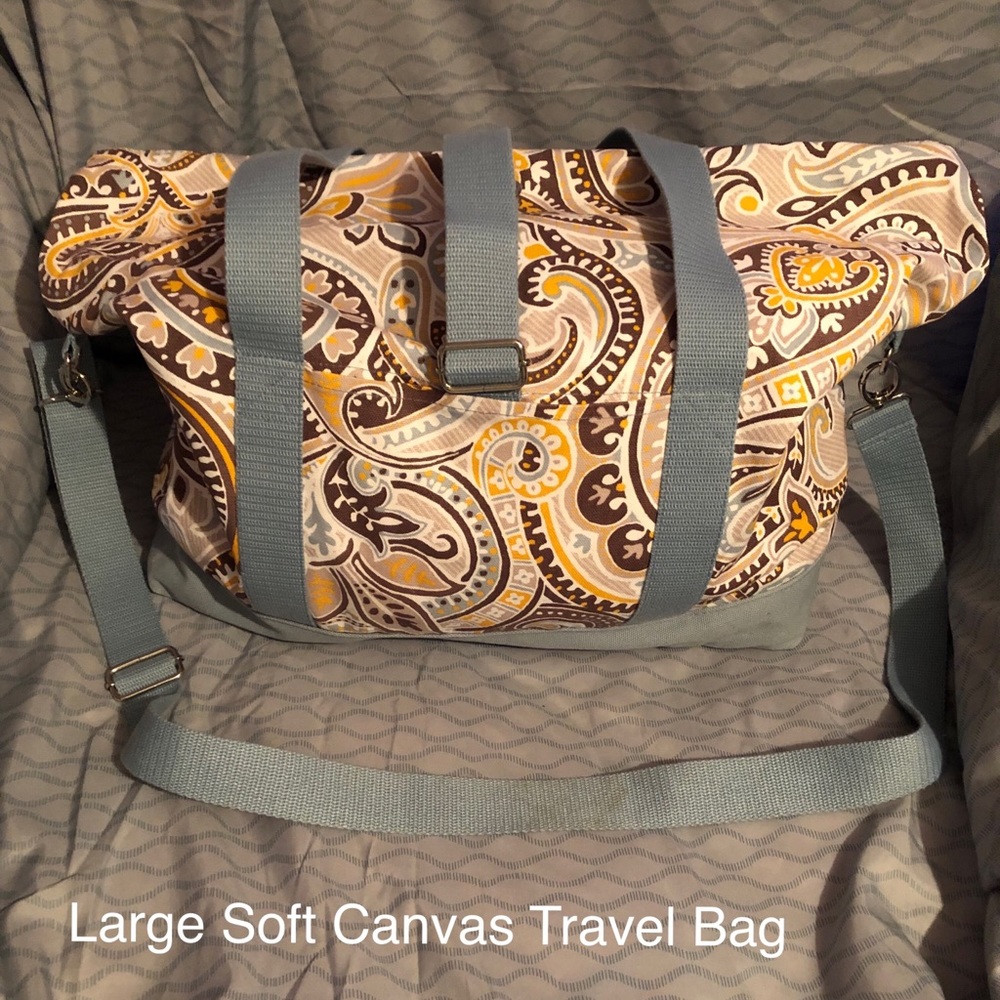 Thirty One weekender. Matching bags.